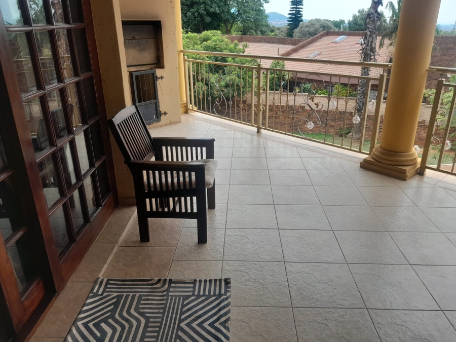 6 Bedroom Property for Sale in Safari Gardens North West